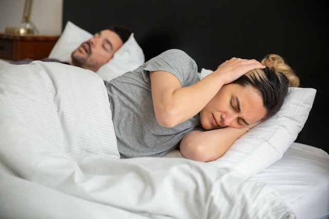 Know Home Remedies to Deal with Snoring