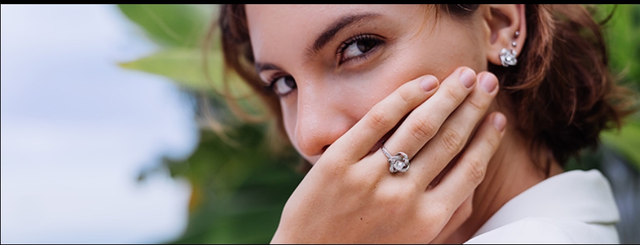 The Ultimate Guide to Choosing Timeless and Trendy Engagement Rings for Women