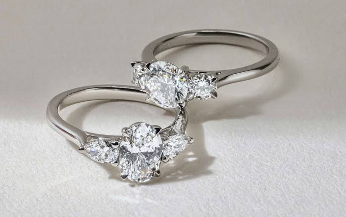 Elevate Your Style and Celebrate Life’s Moments with a 6-Carat Diamond Engagement Ring