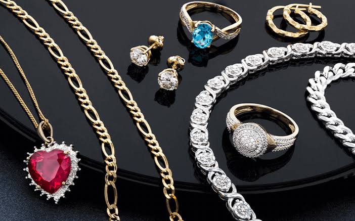 4 Must-Have Exquisite Gemstone Jewellery for Your Collection