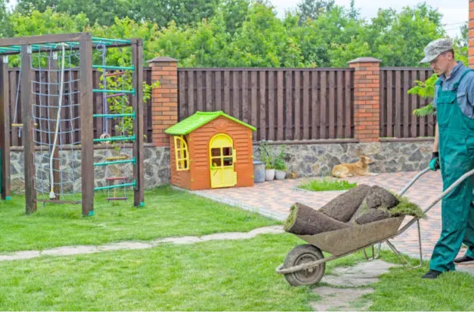 How To Create A Backyard That’s Safe For Kids And Pets