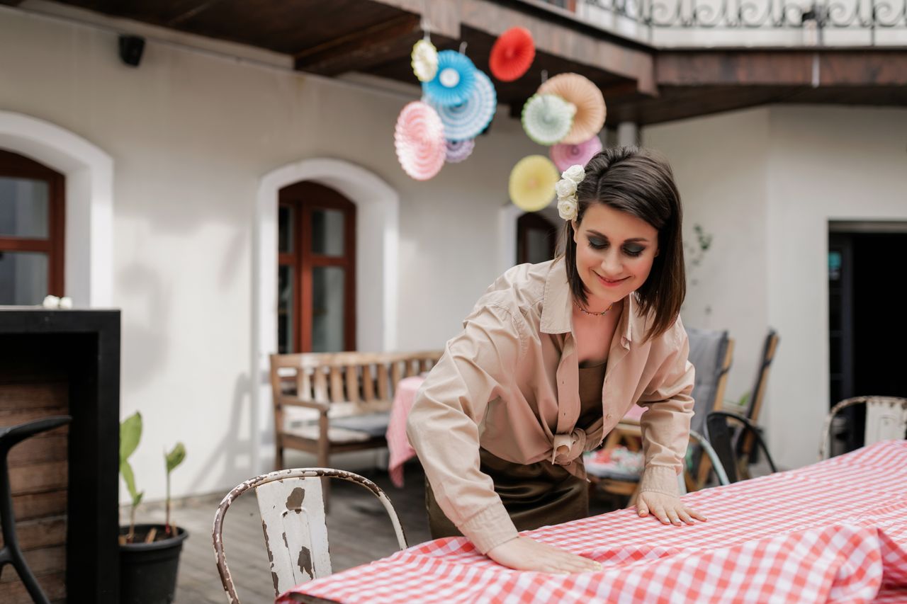 wholesale-tablecloths allows